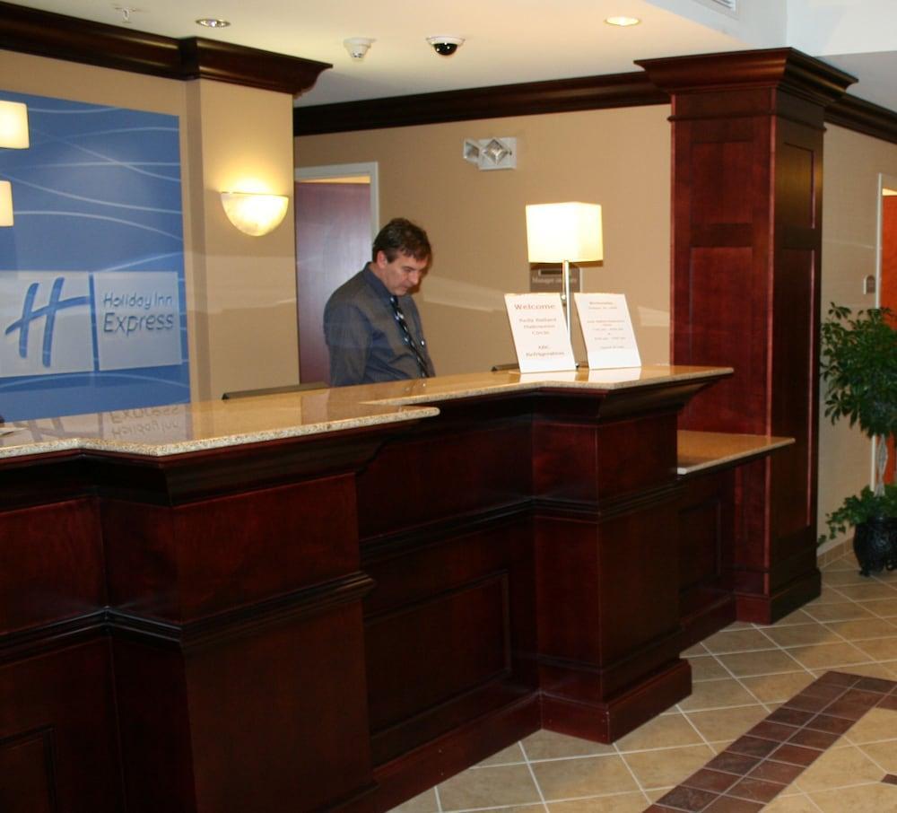 Holiday Inn Express & Suites Albany Airport Area - Latham By Ihg Eksteriør bilde