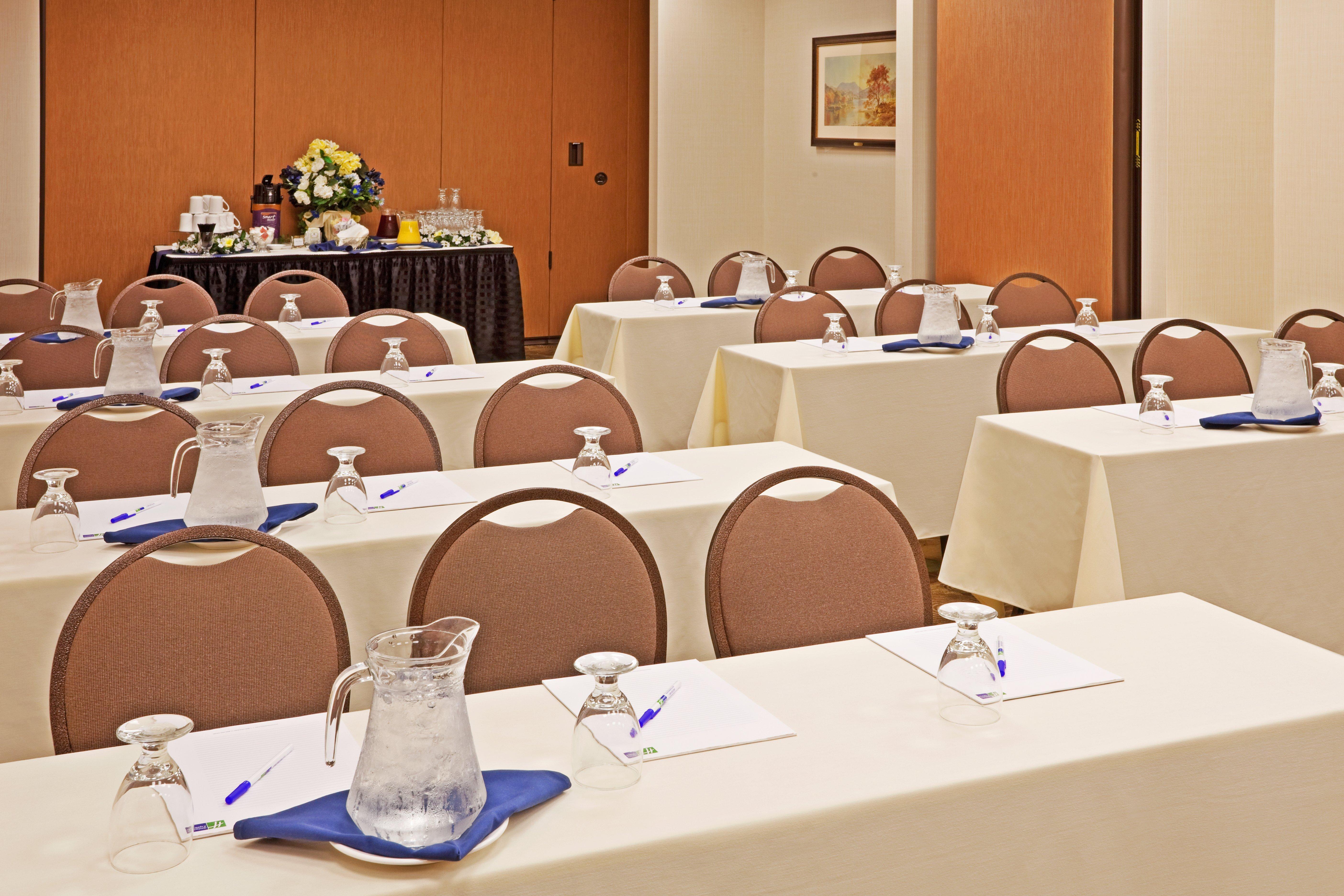 Holiday Inn Express & Suites Albany Airport Area - Latham By Ihg Eksteriør bilde