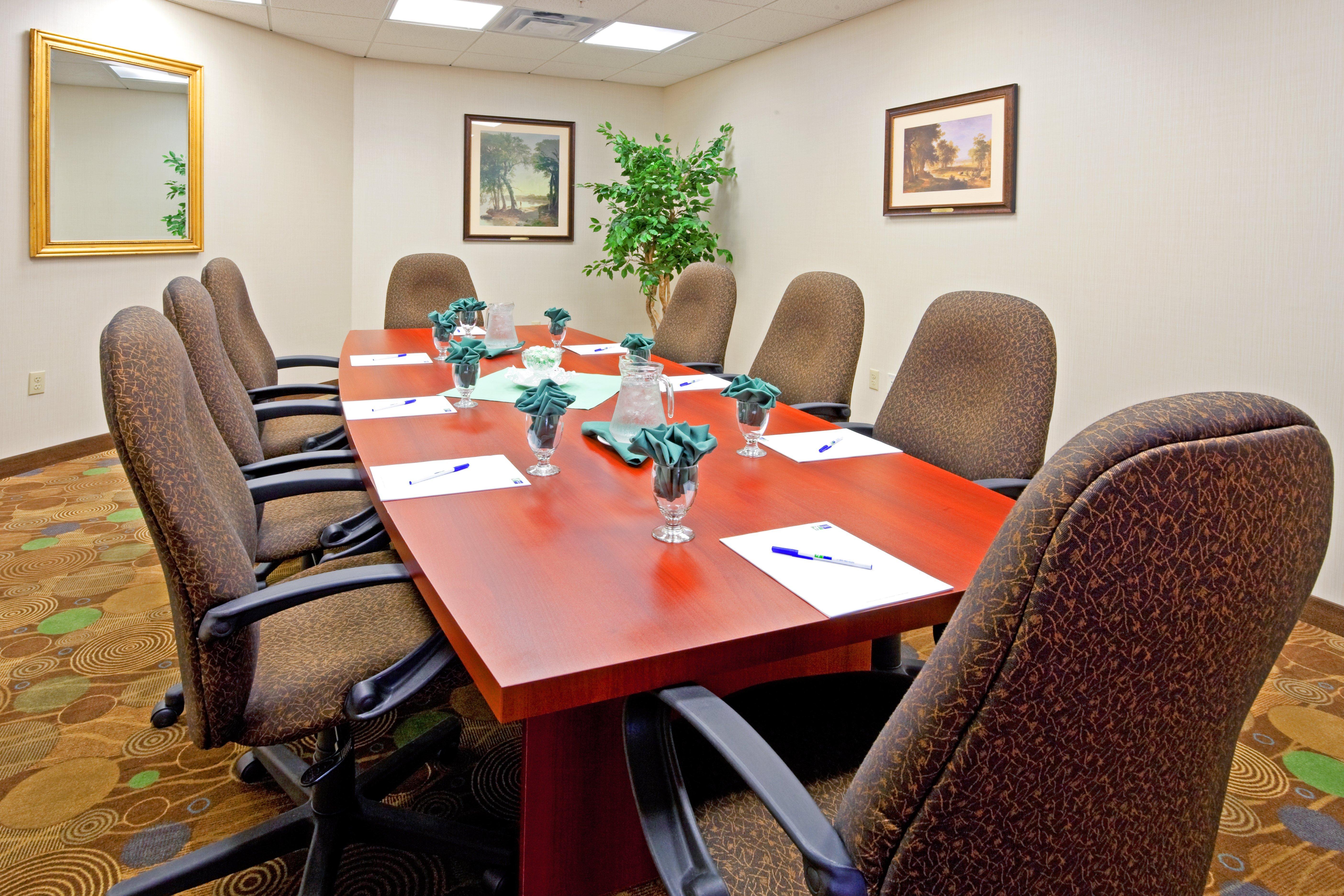Holiday Inn Express & Suites Albany Airport Area - Latham By Ihg Eksteriør bilde
