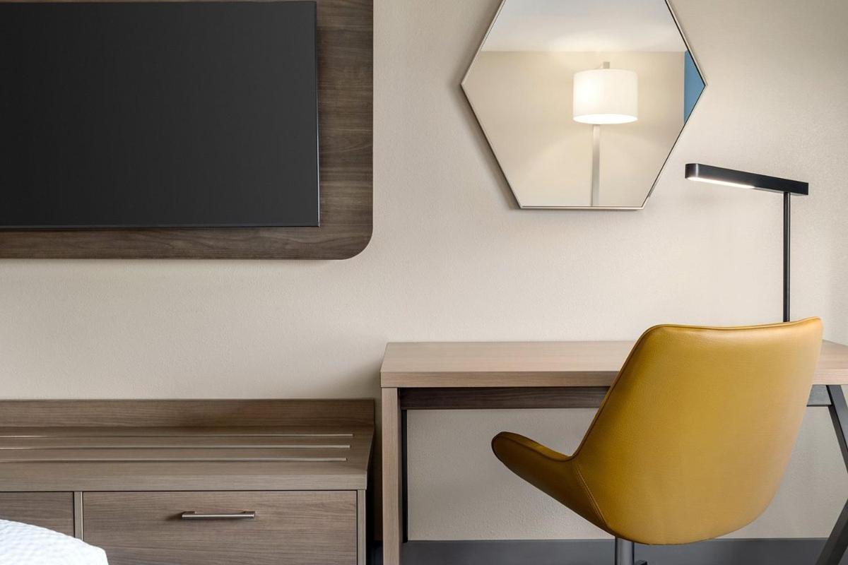 Holiday Inn Express & Suites Albany Airport Area - Latham By Ihg Eksteriør bilde