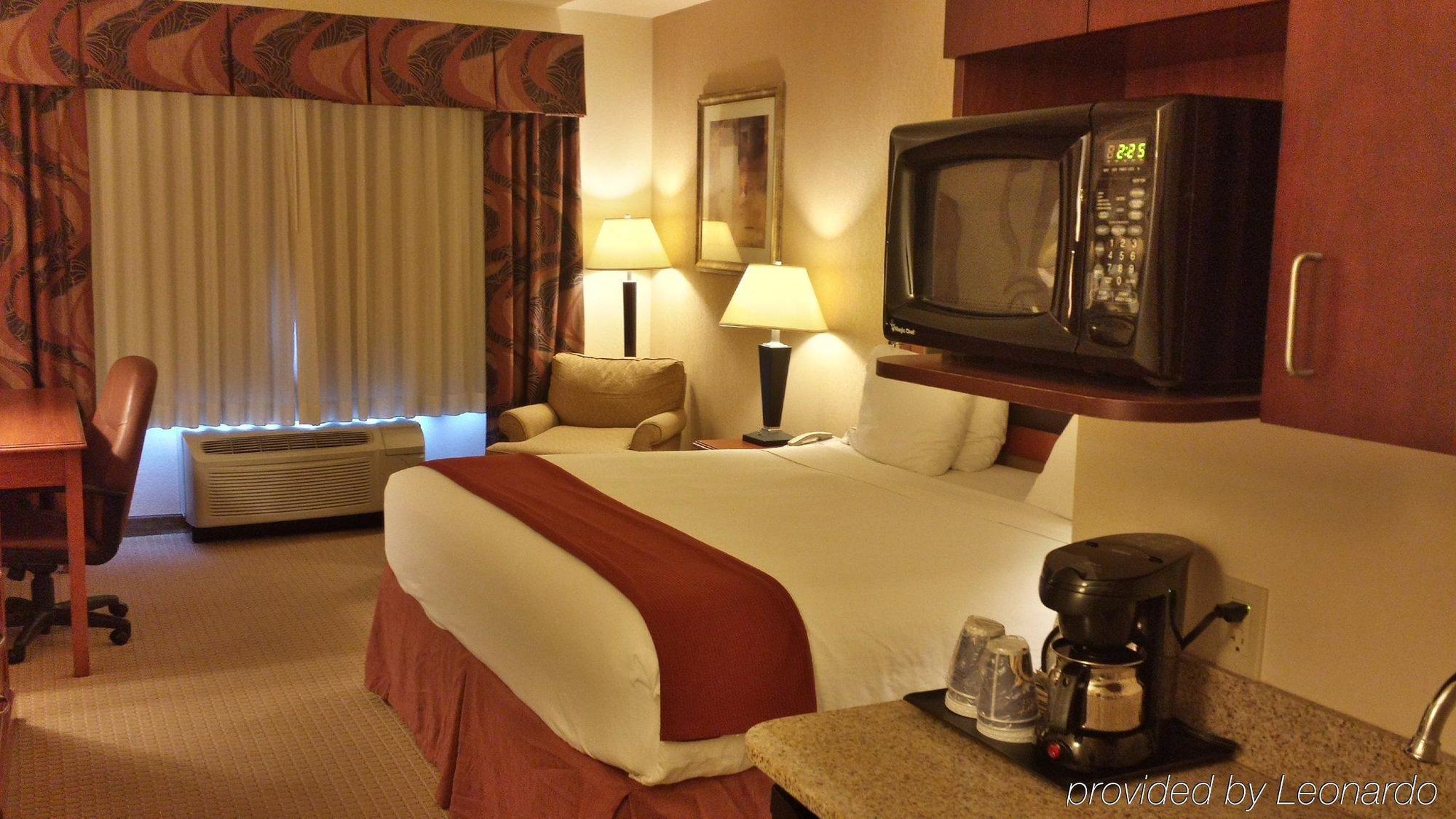 Holiday Inn Express & Suites Albany Airport Area - Latham By Ihg Eksteriør bilde
